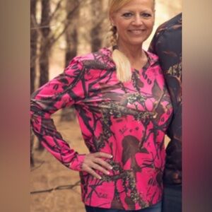 LONG SLEEVE PINK CAMO SHIRT XL NWT